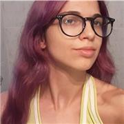 Studentessa di recitazione offre ripetizioni di francese ai ragazzi